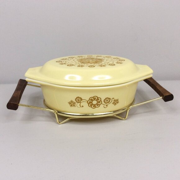 Vintage Pyrex 043 Kim Chee 1.5 QT Oval Casserole Dish with Lid Metal Wood Cradle - Picture 1 of 15